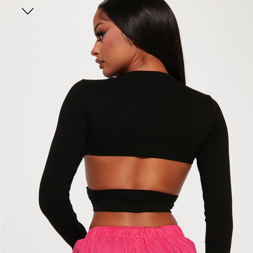 Brand new - Celine cut out black crop top - Fashion Nova - 1x